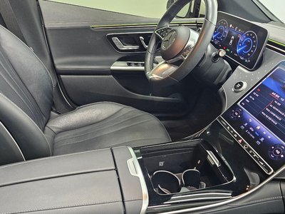 MERCEDES-BENZ EQE - 9