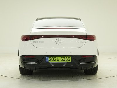 MERCEDES-BENZ EQE - 3