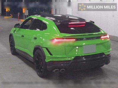 LAMBORGHINI URUS - 2