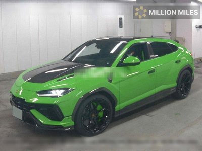 LAMBORGHINI URUS - 4