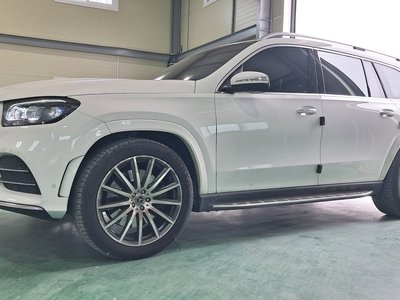 MERCEDES-BENZ GLS - 3