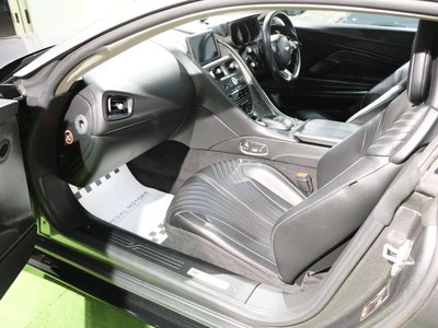 2017 Aston Martin DB11 photo 14