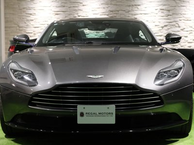 ASTON MARTIN DB11 - 2