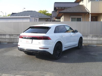 AUDI Q8 - 4