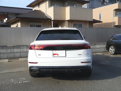 AUDI Q8 - 5