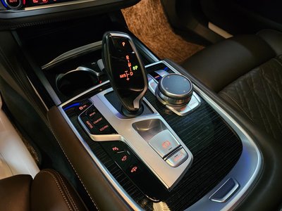 BMW 7 SERIES - 9