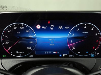 MERCEDES-BENZ E-CLASS - 8