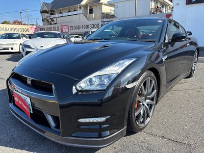 NISSAN GT-R
