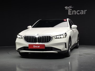 صورة 2 لـ 2023 BMW 5 SERIES