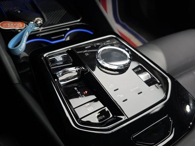 صورة 9 لـ 2023 BMW 5 SERIES