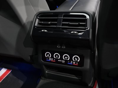 صورة مصغرة 19 لـ 2023 BMW 5 SERIES