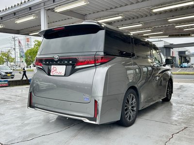 TOYOTA VELLFIRE - 6