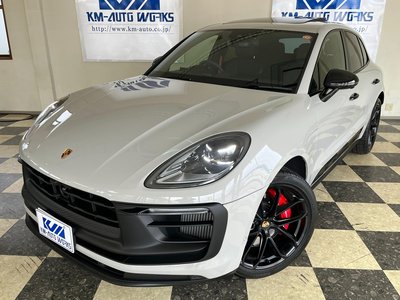 PORSCHE MACAN - 4