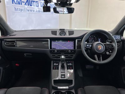 PORSCHE MACAN - 6