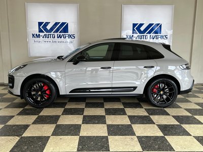 PORSCHE MACAN - 2
