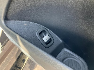 MERCEDES-BENZ GLC AMG - 10