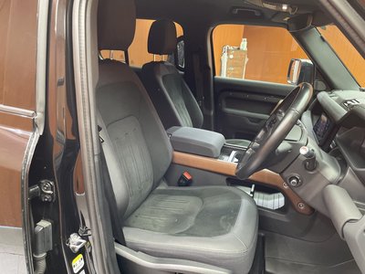 LAND ROVER DEFENDER - 6