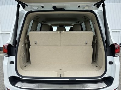 صورة 5 لـ 2021 Toyota LAND CRUISER 300