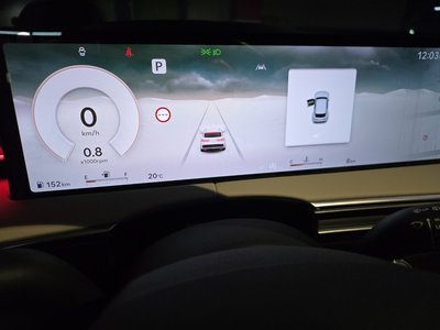 2025 Genesis GV70 photo 8