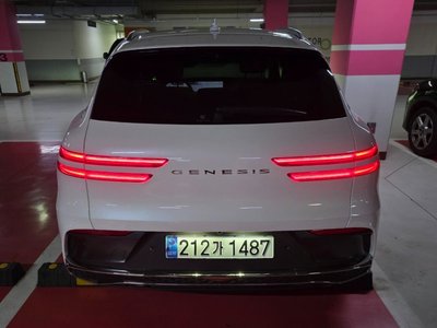 2025 Genesis GV70 photo 3