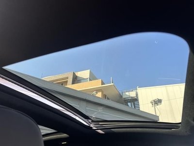 MERCEDES-BENZ EQE - 8