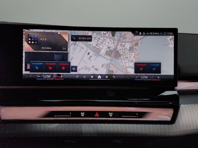 2025 BMW 5 SERIES — миниатюра 14