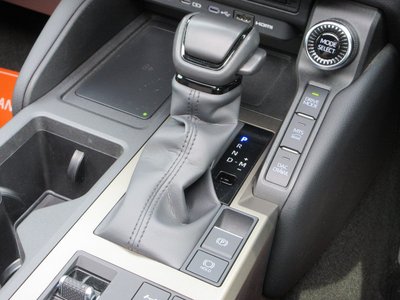 صورة مصغرة 30 لـ 2024 Toyota LAND CRUISER 250