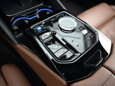 صورة 9 لـ 2023 BMW I5