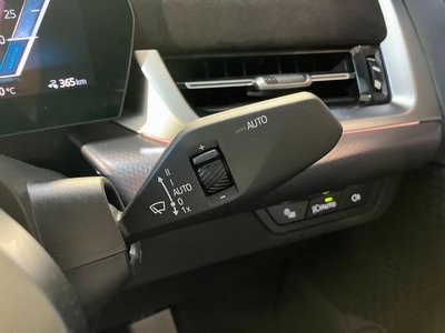 2025 BMW IX2 缩略图 36