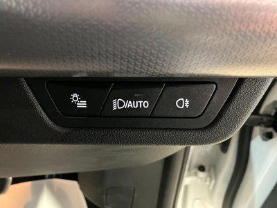 2025 BMW IX2 缩略图 33