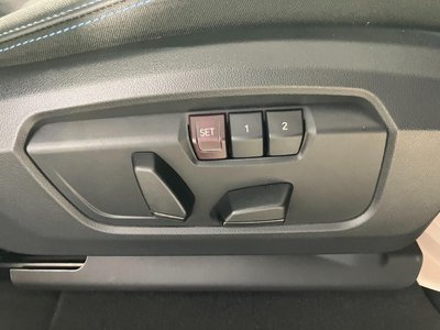 2025 BMW IX2 缩略图 27
