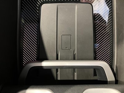 2025 BMW IX2 缩略图 44