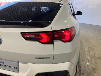 2025 BMW IX2 缩略图 15