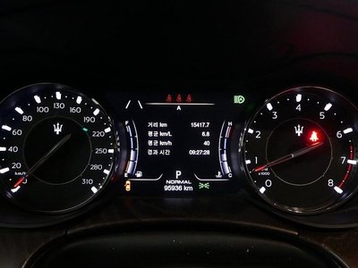 صورة 8 لـ 2022 Maserati QUATTROPORTE