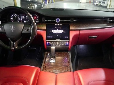 صورة 9 لـ 2022 Maserati QUATTROPORTE