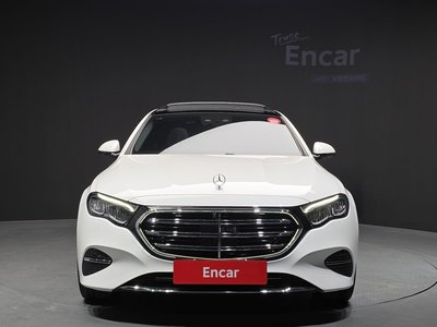 MERCEDES-BENZ E-CLASS - 2