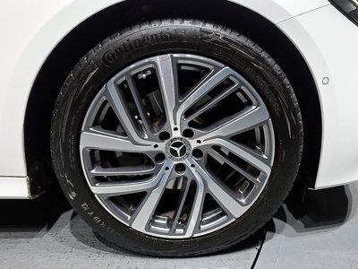 MERCEDES-BENZ E-CLASS - 6