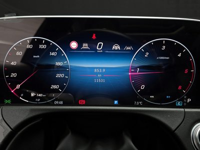 MERCEDES-BENZ E-CLASS - 8