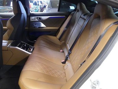 2025 BMW M8 缩略图 18