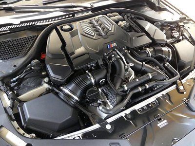 صورة 7 لـ 2025 BMW M8