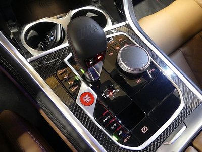 صورة 9 لـ 2025 BMW M8