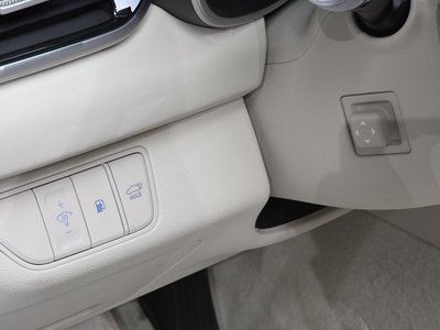 صورة مصغرة 32 لـ 2025 Genesis THE NEW G70