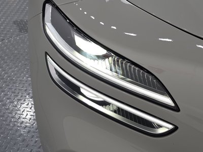 2025 Genesis THE NEW G70 photo 9