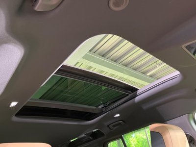 LAND ROVER DEFENDER - 7