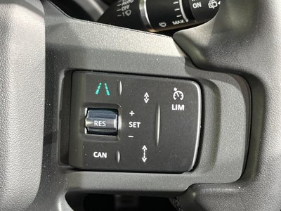 LAND ROVER DEFENDER - 10