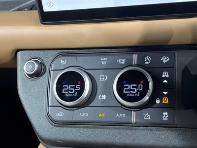 LAND ROVER DEFENDER - 6