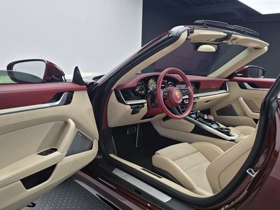 2021 Porsche 911 — миниатюра 13