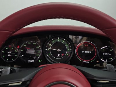 2021 Porsche 911 — миниатюра 11