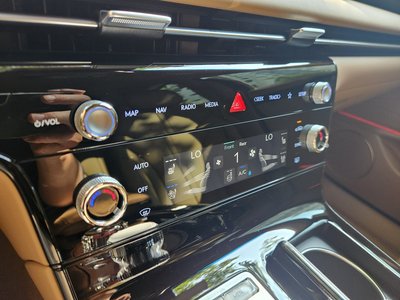 2025 Genesis G80 (RG3) — миниатюра 13