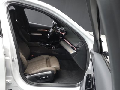 2025 BMW 5 SERIES 缩略图 17